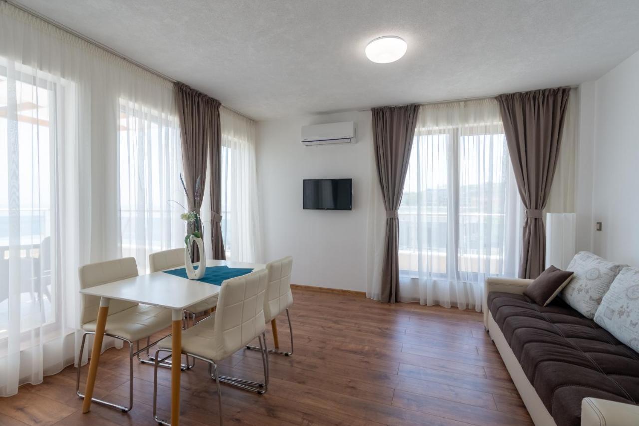 Penthouse At White Cliffs Appartement Byala  Buitenkant foto