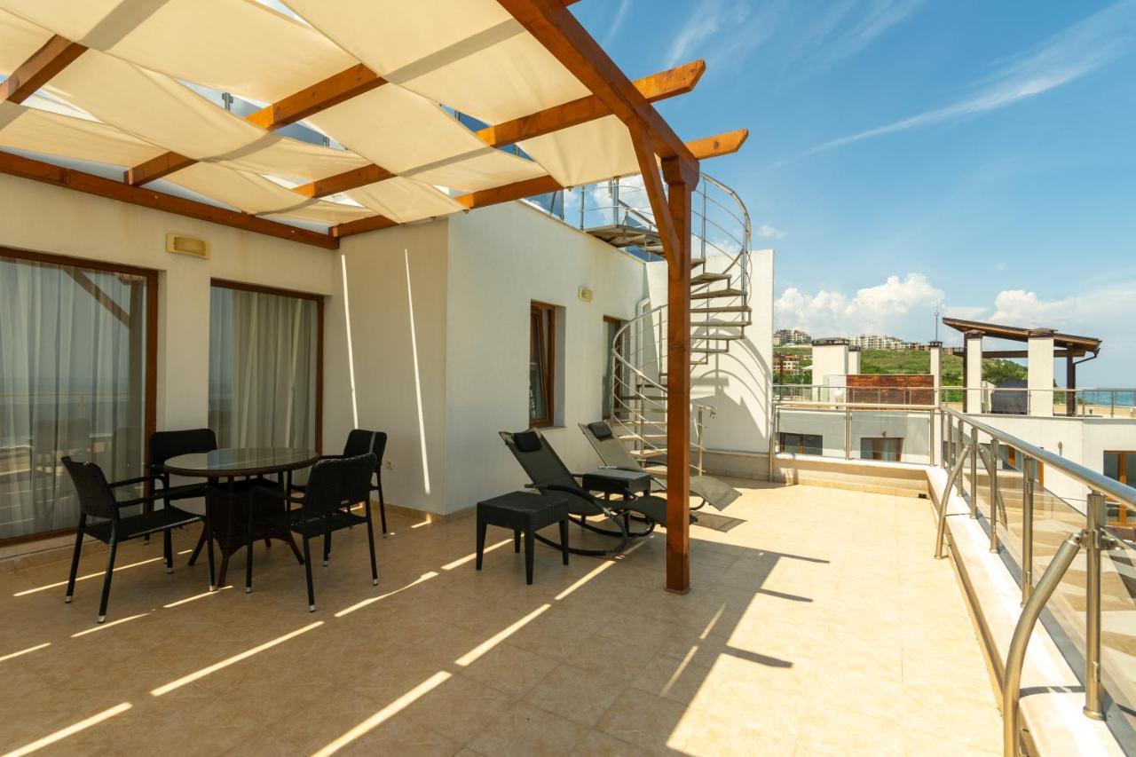 Penthouse At White Cliffs Appartement Byala  Buitenkant foto